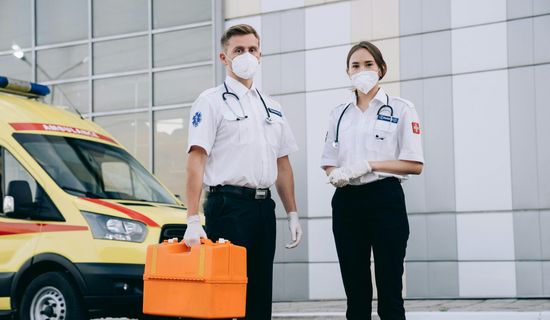 连云港救护车转运病人车内有没有插电源的位置？